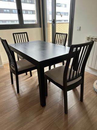 Mesa comedor 4 sillas madera y tela color gris