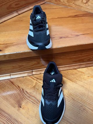 Adidas Negras Talla 41 1/3 Nuevas