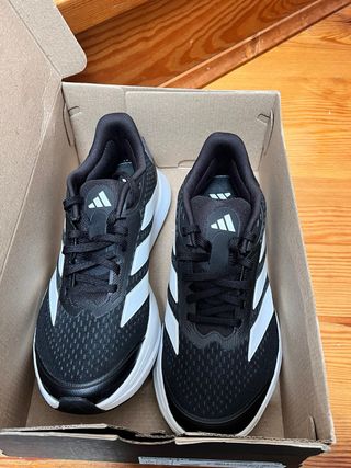 Adidas Negras Talla 41 1/3 Nuevas