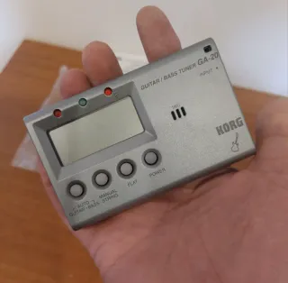 Afinador Digital KORG GA-20 - Guitarra y Bajo.