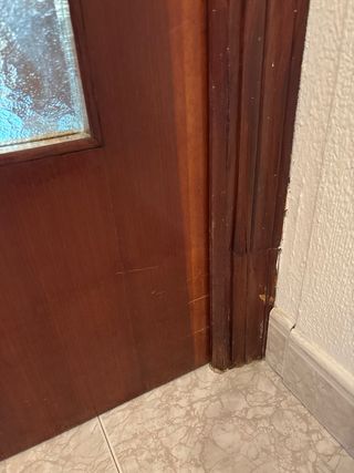 Puerta doble madera con vidrieras