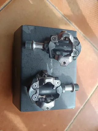 Pedales Shimano XT M8100