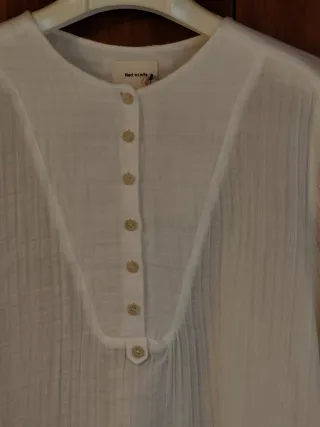 Blusa Med Winds blanca.