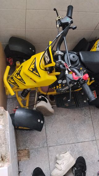 Cuad infantil amarillo