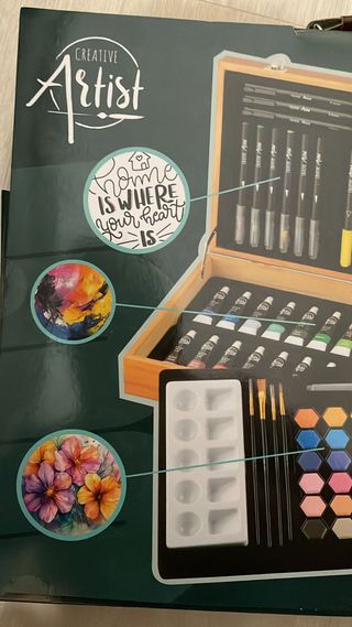 Maletín de madera con caja de pinturas Nuevo