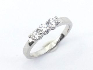 anillo oro 18k con piedra con diamante de laboratorio