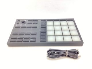 mesa mezclas native instruments maschine mikro mk3