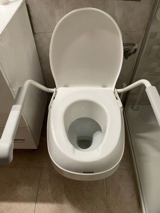 Elevador WC con Reposabrazos y Tapa