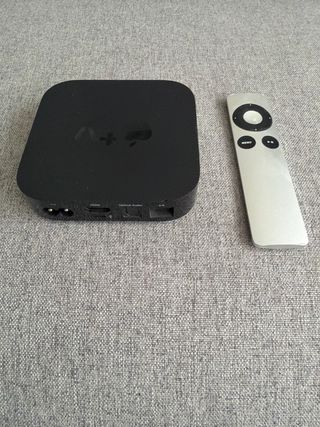 Apple TV con mando