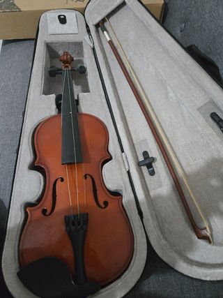 Violín casi sin usar