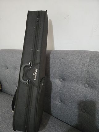Violín casi sin usar