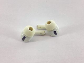 in-ear apple airpods pro