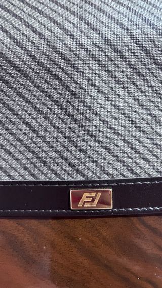 Due portafogli donna marrone e nero