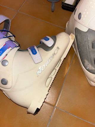 Sci da donna 150/155cm + scarponi + bastoncini