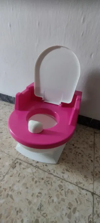 WC infantil rosa y blanco