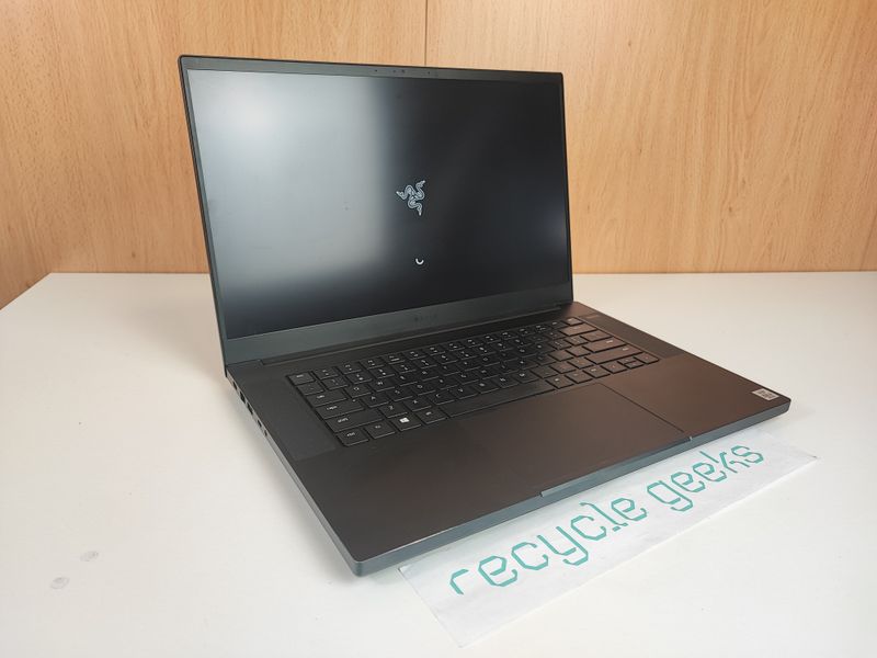 Razer Blade i7 32GB RAM 256GB NVMe nVidia RTX2060 afbeelding 2