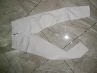 Pantaloni bianchi