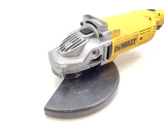 radial dewalt dwe492-qs