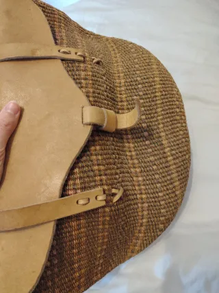 Bolso de mimbre y piel