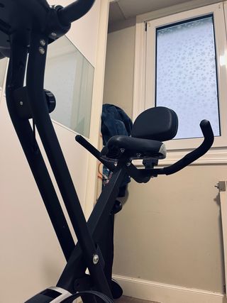 Bici estática Fitfiu plegable con pantalla