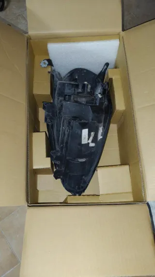 Faro Fiat Punto Evo 2009-2012 (Dx e Sx).