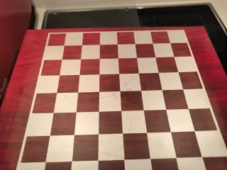 Caja Madera Ajedrez y Bodega Vinos