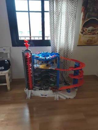 Parking de Juguete con Coches