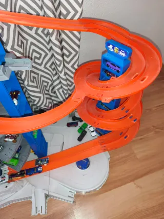 Parking de Juguete con Coches