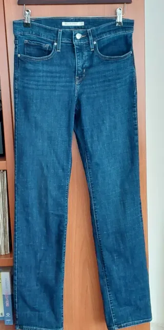 Levi's 314 Shaping Straight W27 L32