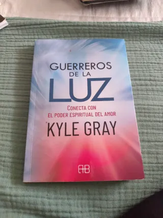 Guerreros de la luz: Conecta con el poder espir...