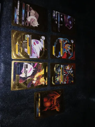 7 cartas pokemon doradas