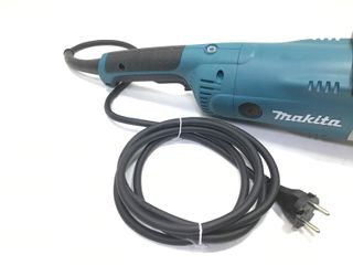 radial makita ga9020r