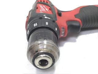 taladro a bateria milwaukee m12bpd