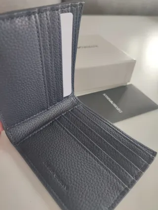 Cartera Emporio Armani azul marino