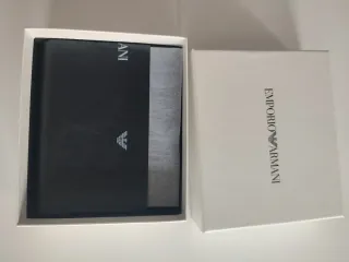 Cartera Emporio Armani azul marino