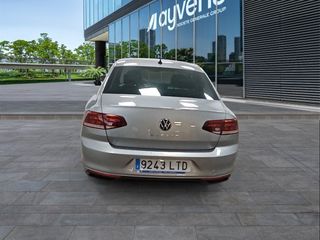 Volkswagen Passat Executive 1.5 TSI 110 kW (150 CV)