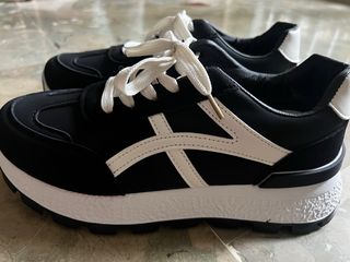 Scarpe donna nere e bianche