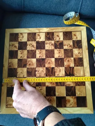 Scacchiera artigianale intarsiata radica di pioppo