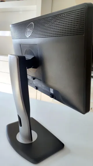Monitor Dell P1913B (opción de vender 2 iguales)