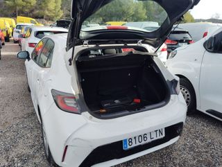 Toyota Corolla 1.8 125H Business Plus E-CVT 90 kW (122 CV)