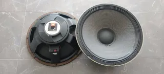 Altavoces JBL (2 unidades)