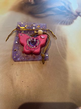 Llavero mariposa pintado a mano