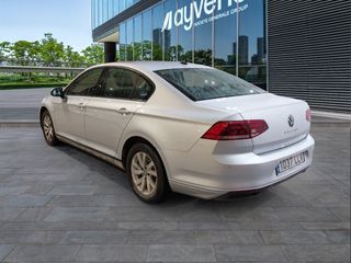 Volkswagen Passat Business 2.0 TDI 90 kW (122 CV) DSG