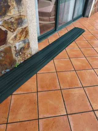 Ventana aluminio con persiana