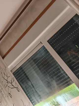 Ventana aluminio con persiana