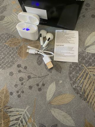 Auriculares inalámbricos blancos