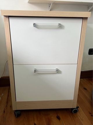 Mueble auxiliar de madera