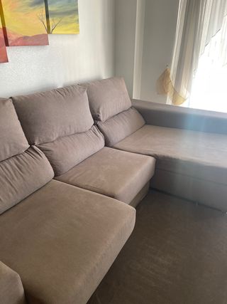 Sofá Cheslong Marrón algo extensible