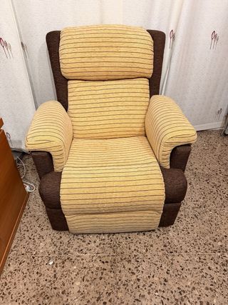 Sillón reclinable tela marrón y amarillo