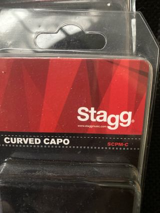 Cejilla Stagg Curva para Guitarra Unidad